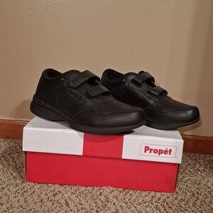 Propet Men's Black Leather Hook & Loop Strap Shoes 10.5X (3E)